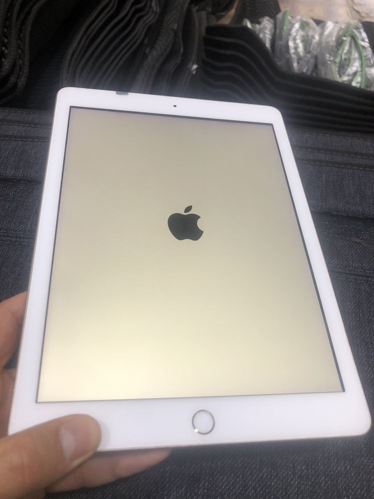Ipad 5-поколения wifi  32gb IpadOs 16.7.8