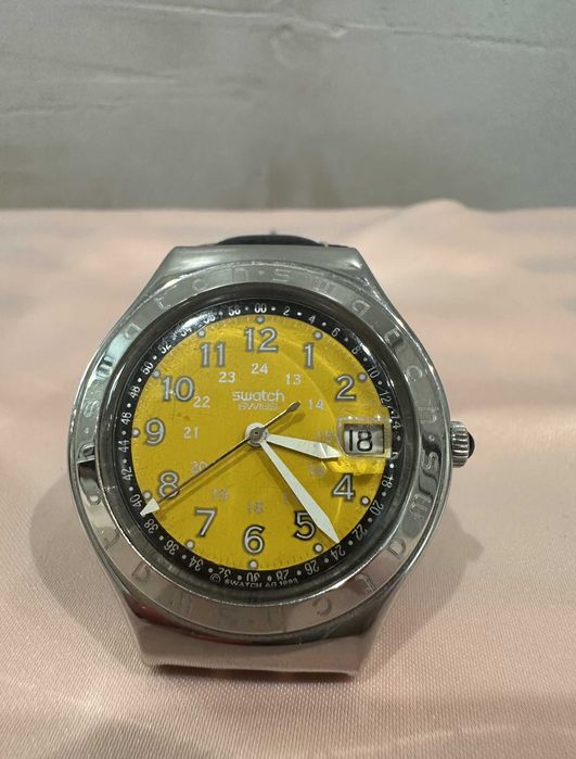 SWATCH Swiss Vintage часовник