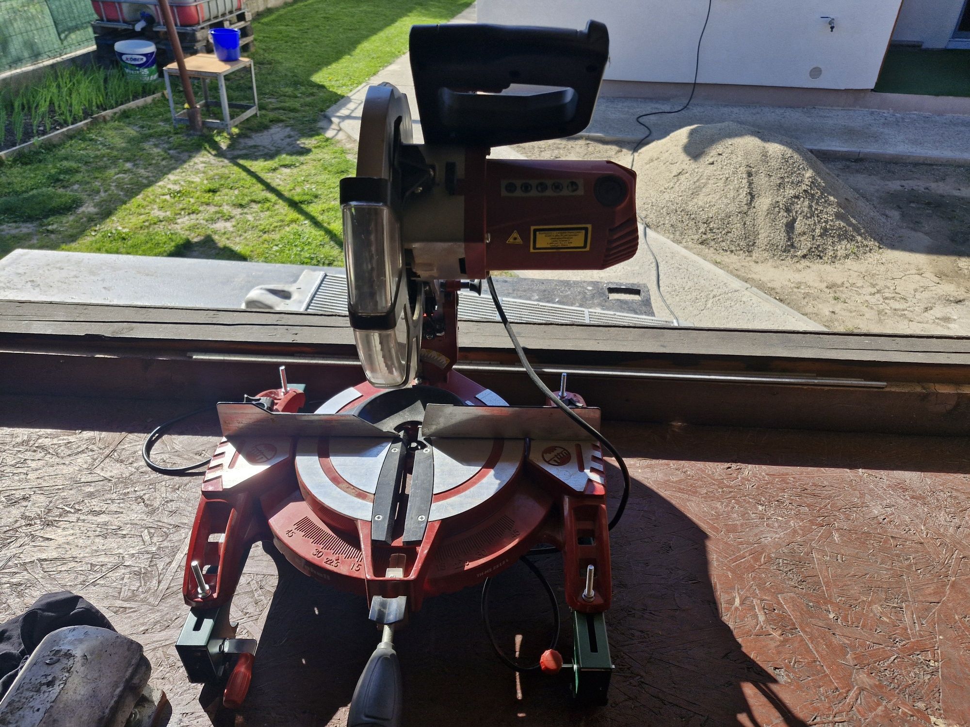 Circular Stationar Einhell TH-MS 2513 L