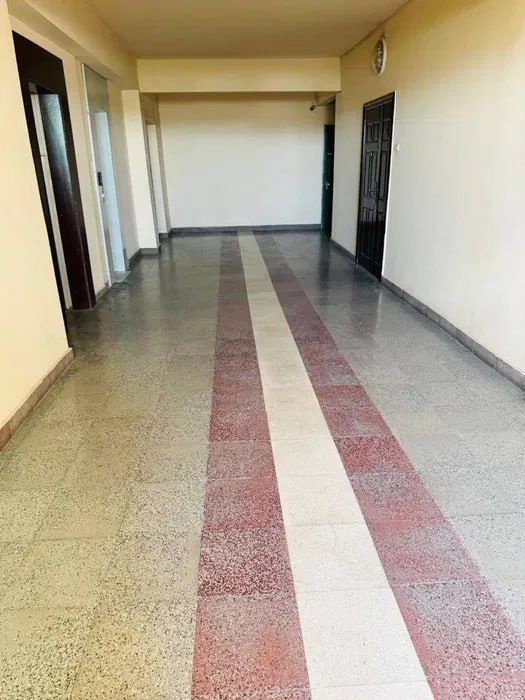 Sotiladi квартира Центр Ойбек 4//7//9 180м2