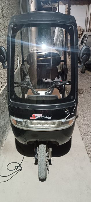 Sklimaks skuter 11