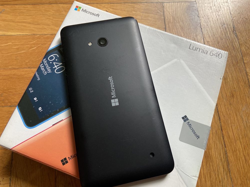Mobil Nokia/Microsoft Lumia 640, vârstnici sau copii (NU smartphone)