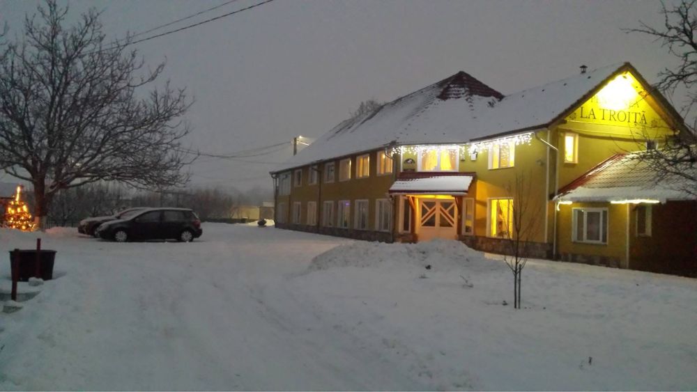Pensiune de revelion 10 camere - aproape de Brasov