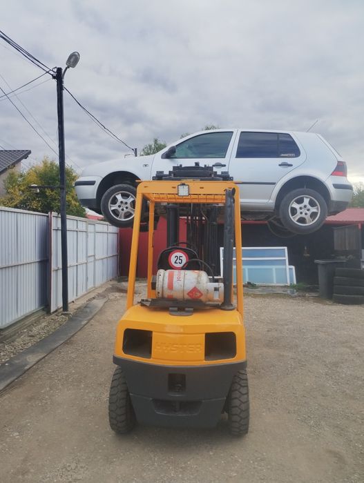 Stivuitor Motostivuitor Hyster 2.5 T Max 5.5M Translație AnvelopeTeren