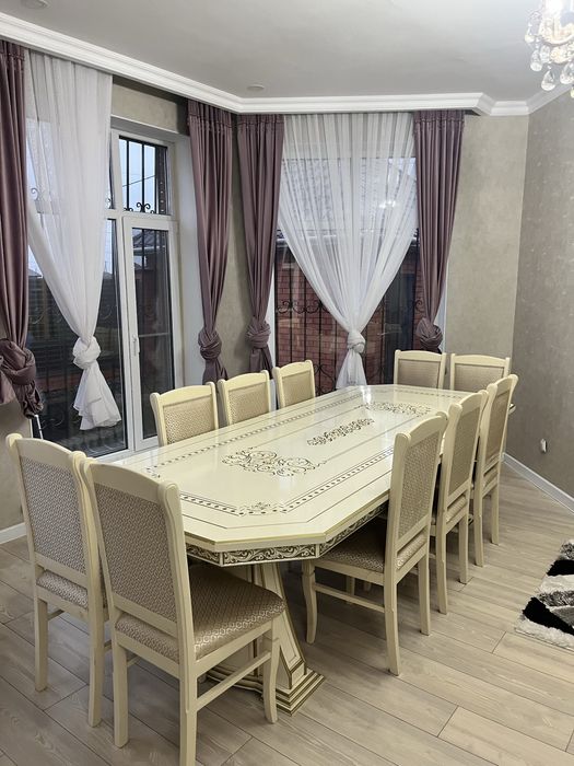 Продам стол гостевой