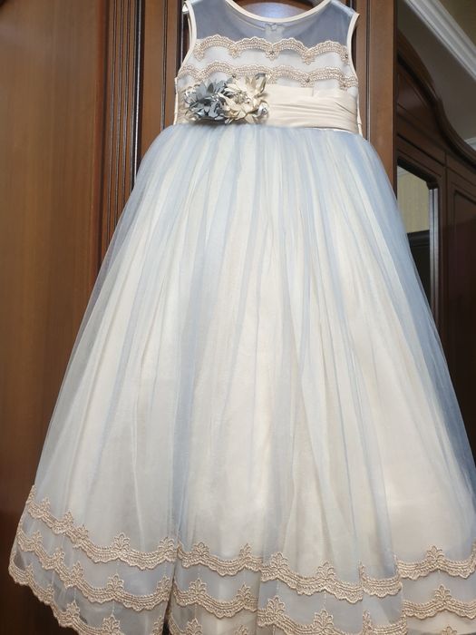 Продам платье для девочек