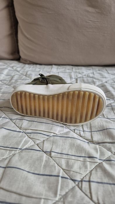 Детски боти размер 21