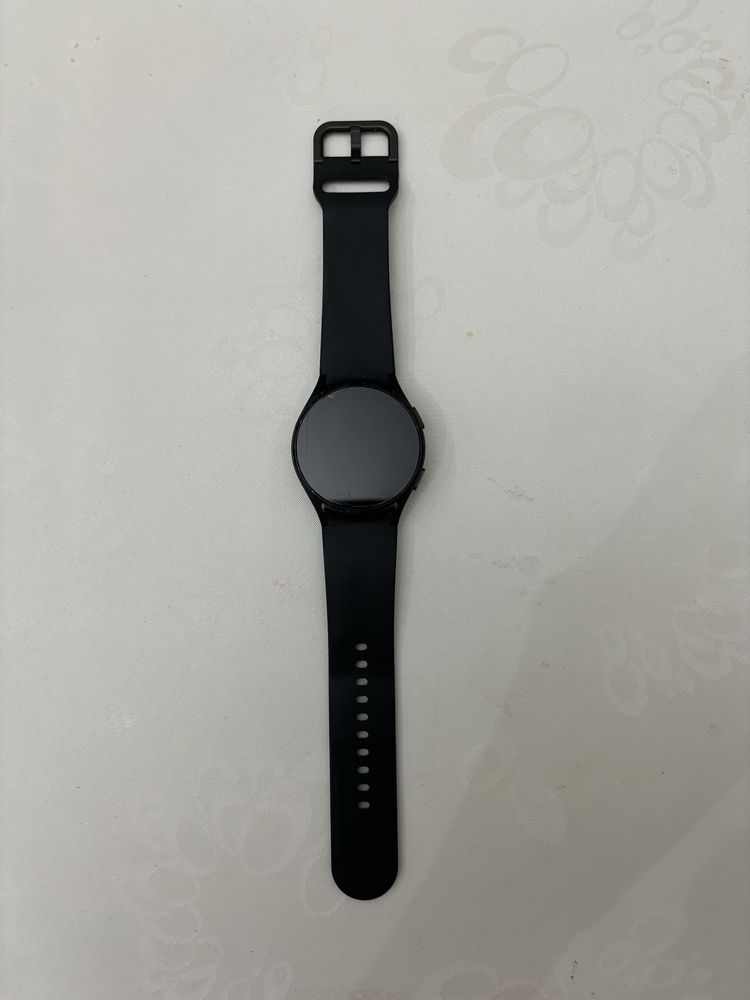 Продам часы Samsung galaxy watch 4