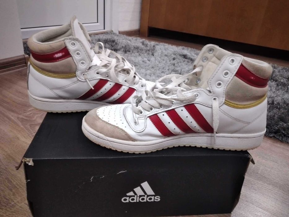 vand adidasi tip gheata ADIDAS