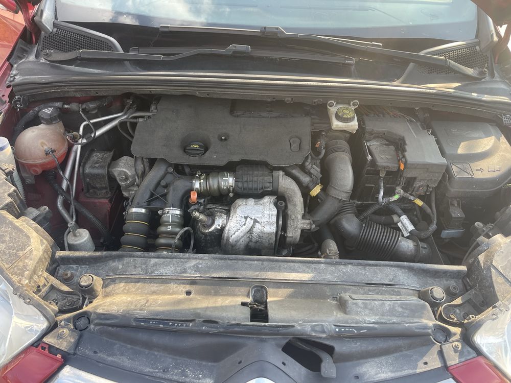 Dezmembrez citroen ds4 1.6 9hr