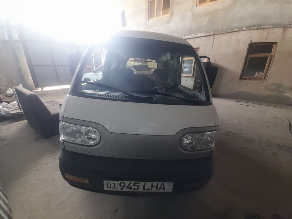 Damas van 2018 rangi oq yuk furgon gaz balon bilan