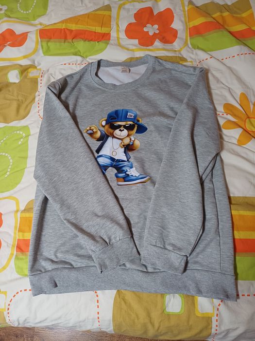 Продавам блузи с дълъг ръкав