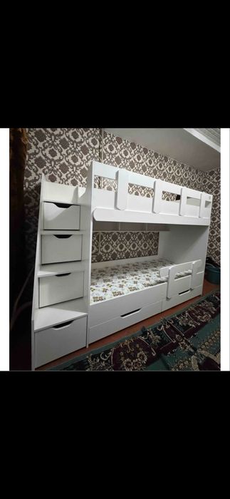 Продам двухьярусную кровать