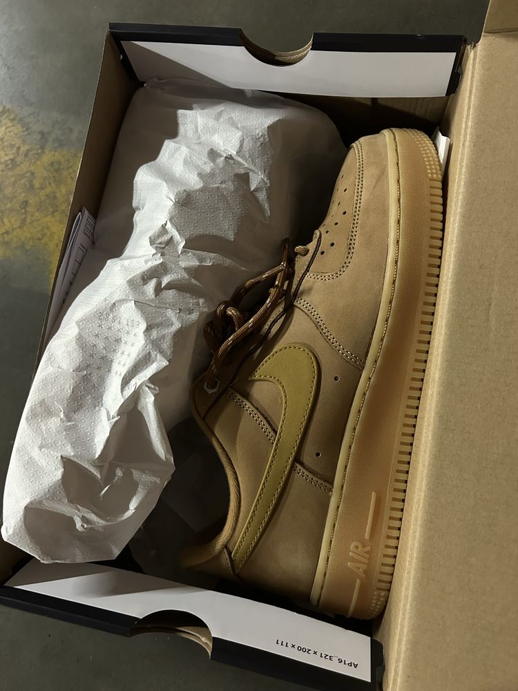 NIKE AIR FORCE 1 winter premium