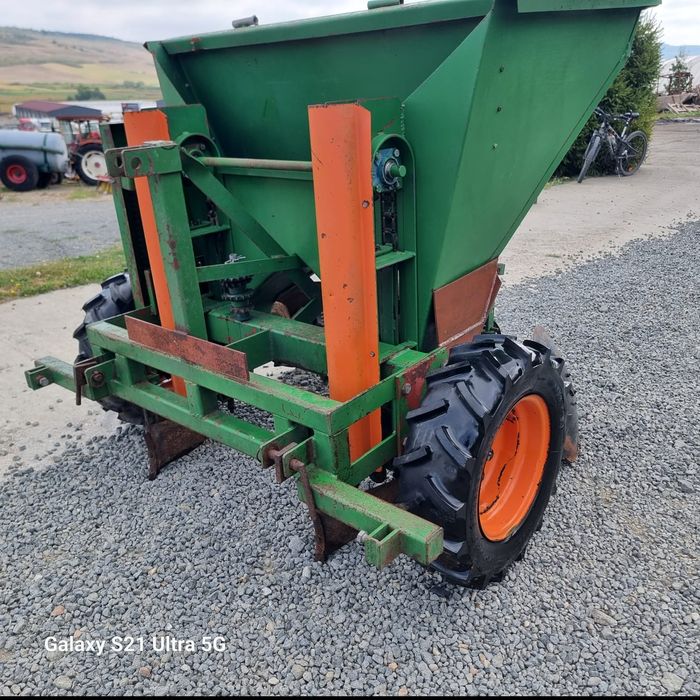 Semănătoare cartofi 2 randuri