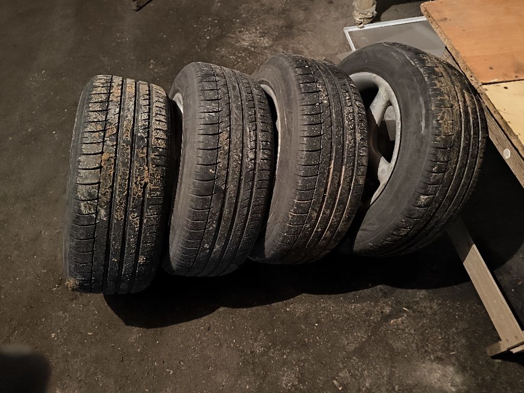БМВ Шины 225/55r17 трианджел
