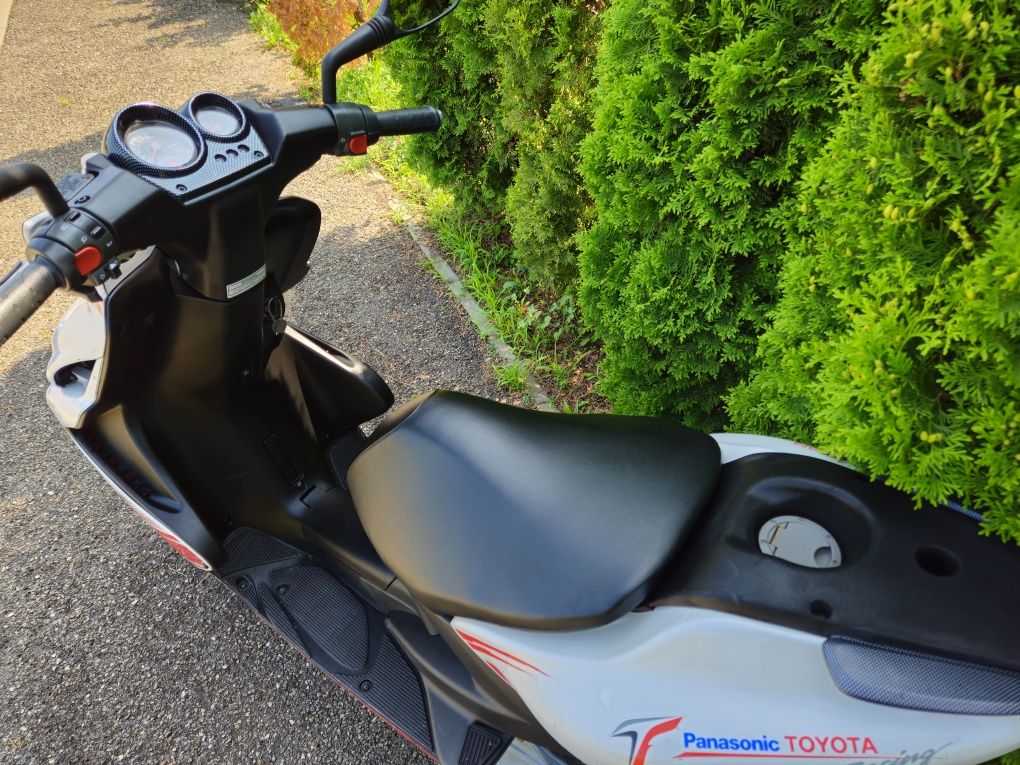 Scooter Yamaha Aerox 50 cm condiție unicat !
