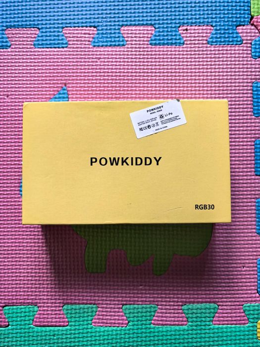 Конзола Powkiddy RGB30, 4 ядра 1.8GHz,1GB LPDDR4, IPS LCD 4.0"