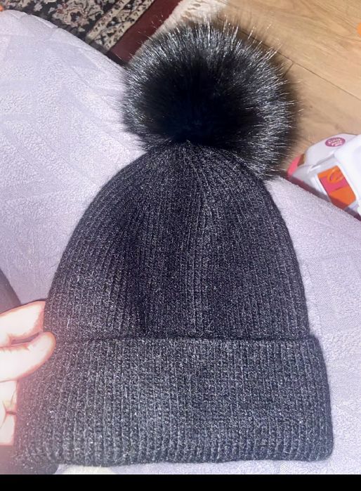 Fes angora şi moț de blană din iepure