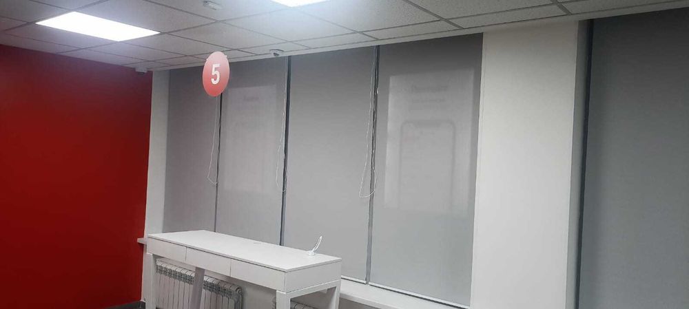 Ролл-шторы и горизонтальные жалюзи — замер и установка бесплатно!