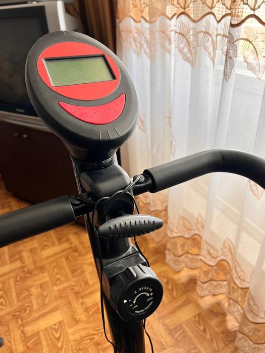 Продвм велотренажёр. В хорошем состоянии.