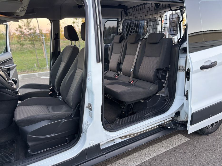 Vand/Schimb Ford Transit Connect 1.6 Tdci fab 2015 model Maxi 5500€