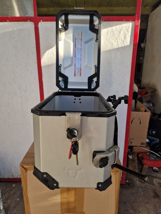 Cutii laterale (side case) 45L/37L + suporți SW Motech Trax CRF1000 Ad