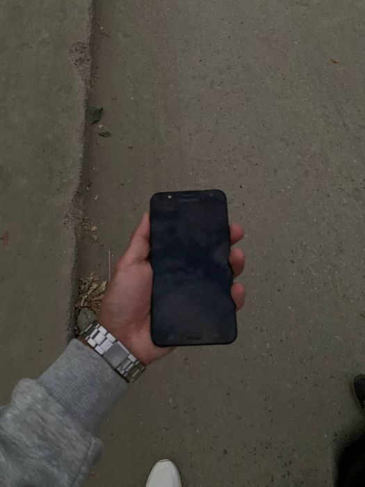 Samsung Galaxy J7 Core