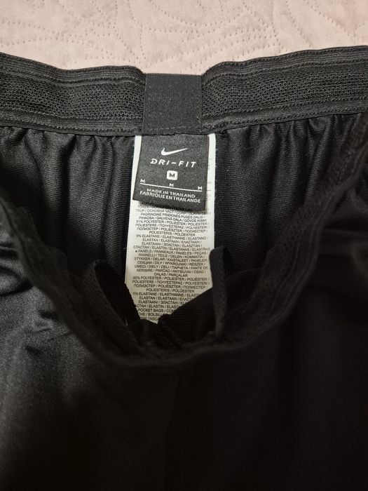 Nike Liverpool футболен екип - анцунг + подарък тениска