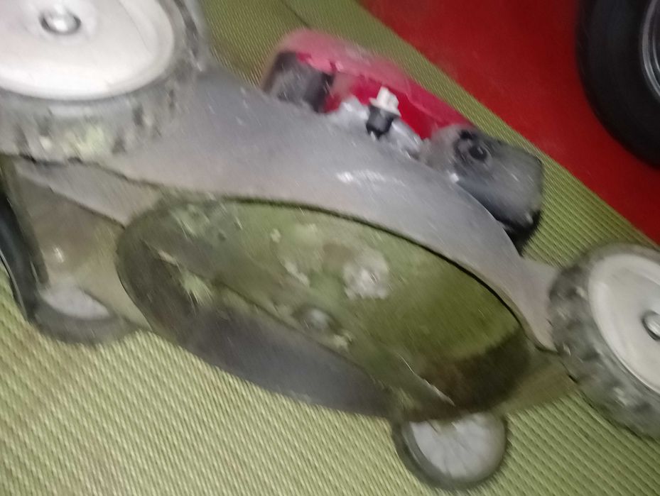 Mașină de tuns gazonul Honda