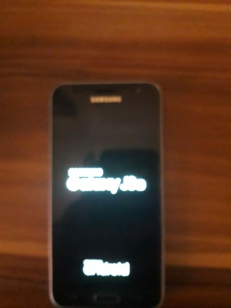 Samsung j3-2016...schimb cu telefon nou samsung A...