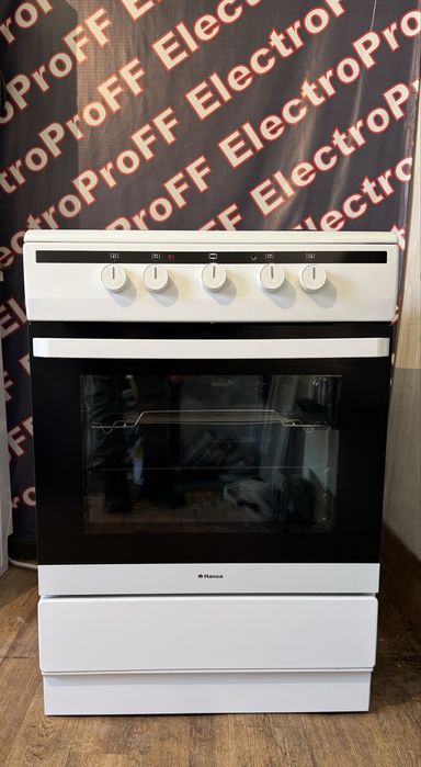 Почти новая электрическая плита