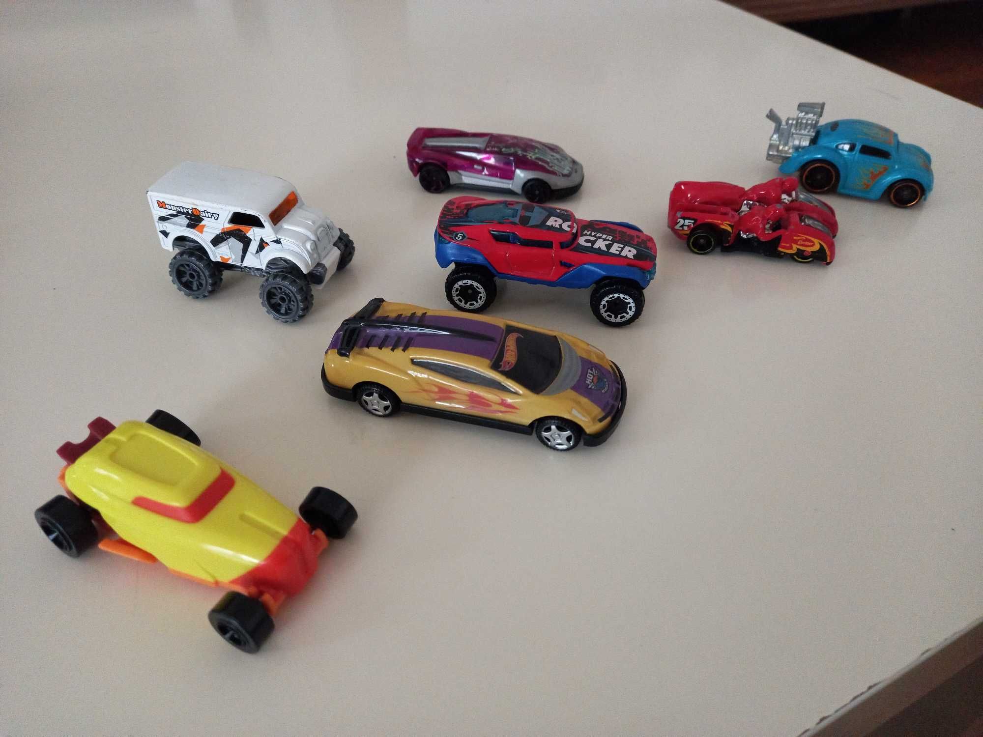 Стари и по-нови колички Hotwheels, има и доста редки