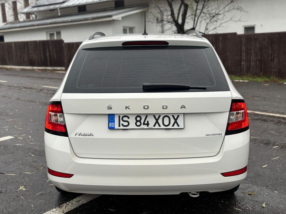 Vand Skoda Fabia 2022 1.0tsi 95 cp