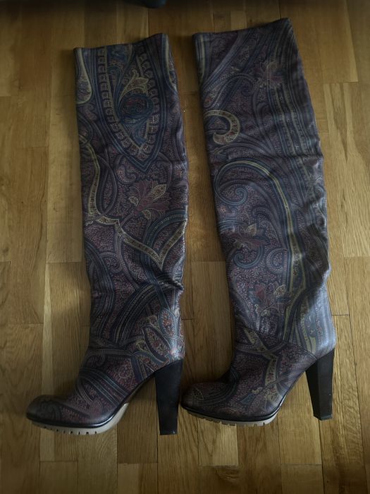 Кожанные сапоги бренда Bravo