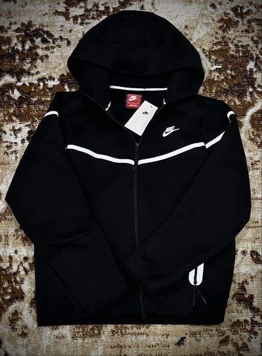 Продам Nike Tech Fleece Windrunner