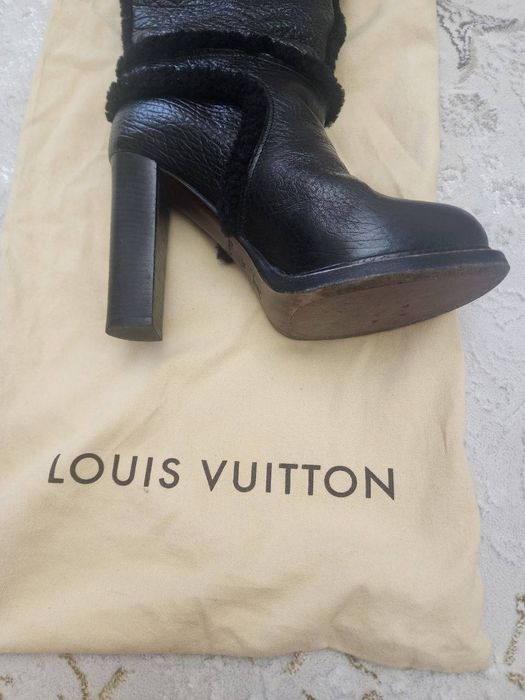 Строго оригинальные сапоги от Louis Vuitton