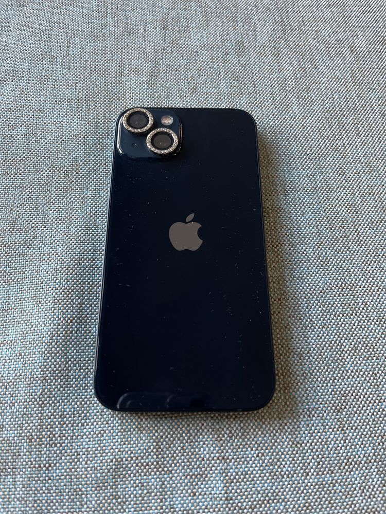 Продавам iphone 13