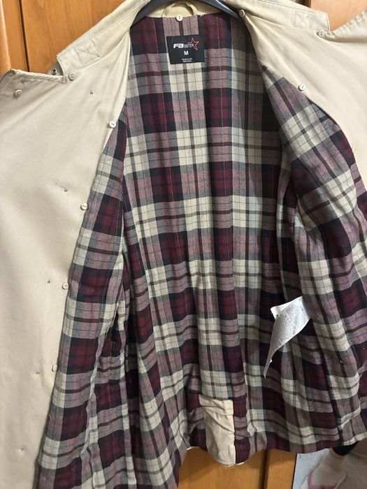 Trenci captusit femei