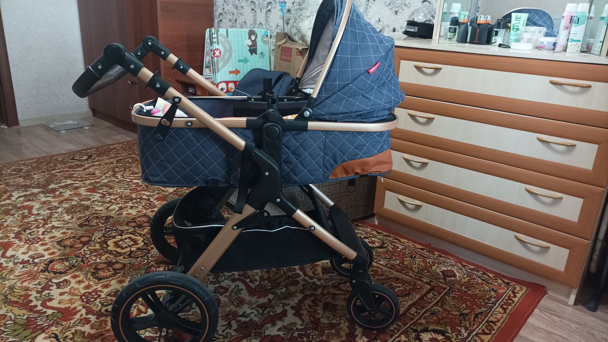 Очень срочно продам детскую коляску