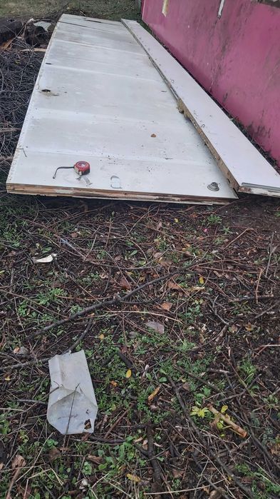 Panou Pvc si lemn laminat 2 bucati. L 7.50m