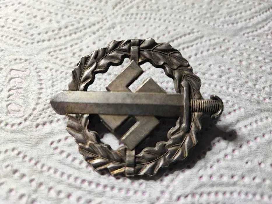 Lot vintage de 8 medalii diferite 5