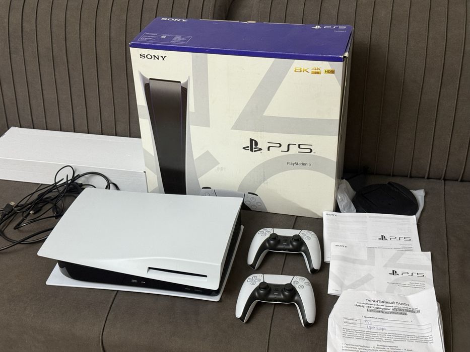 Почти новый Sony Playstation 5 2 джойстика Полный комплект ps 5 пс 5