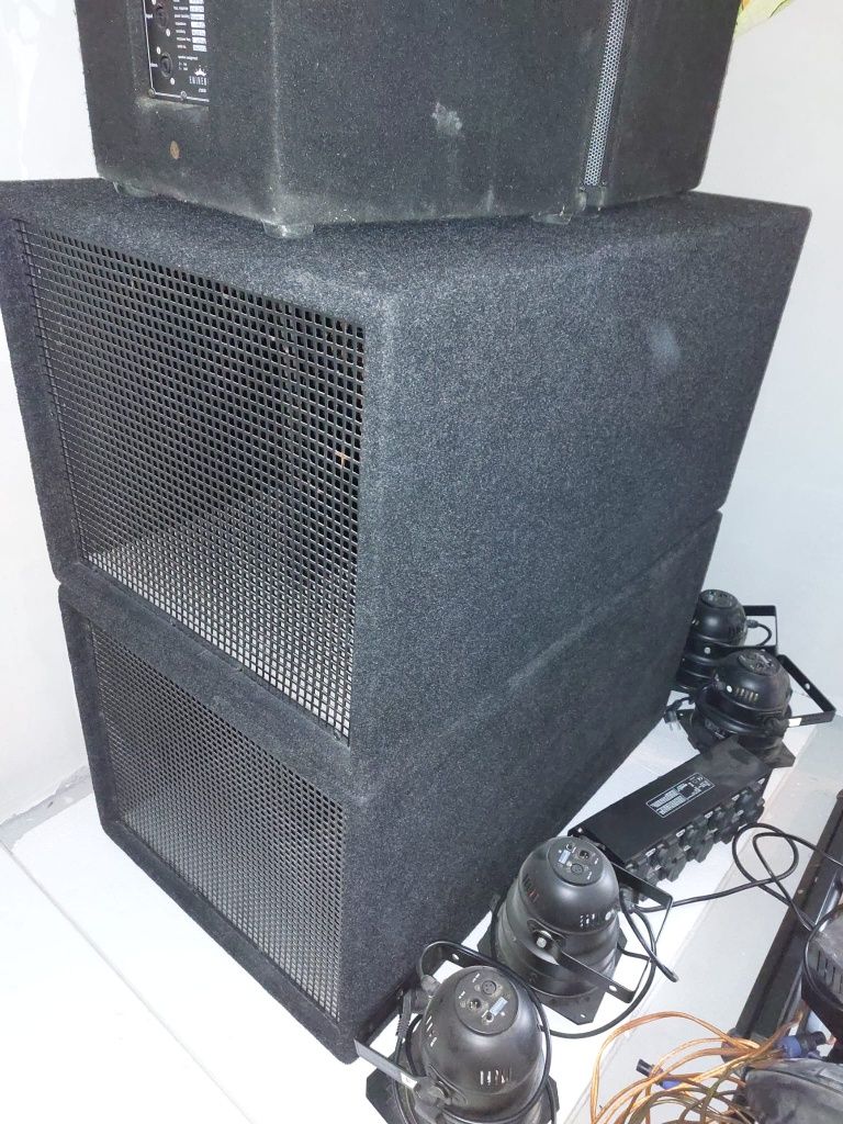 Echipament  audio
500 W rms