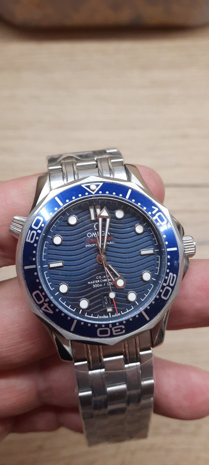 Omega механични часовници
