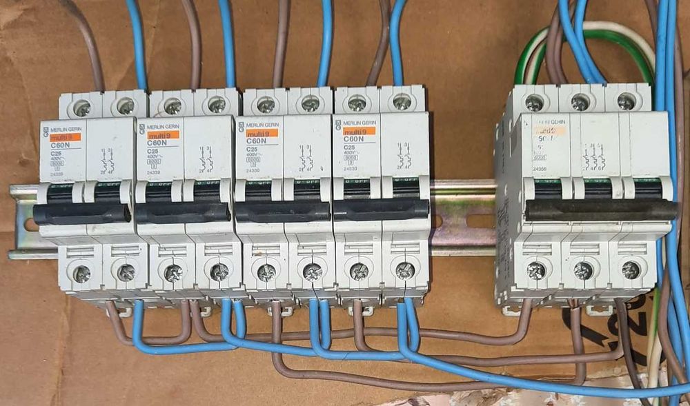 Lot Sigurante Automate Merlin Gerin (Schneider)  C25 C63