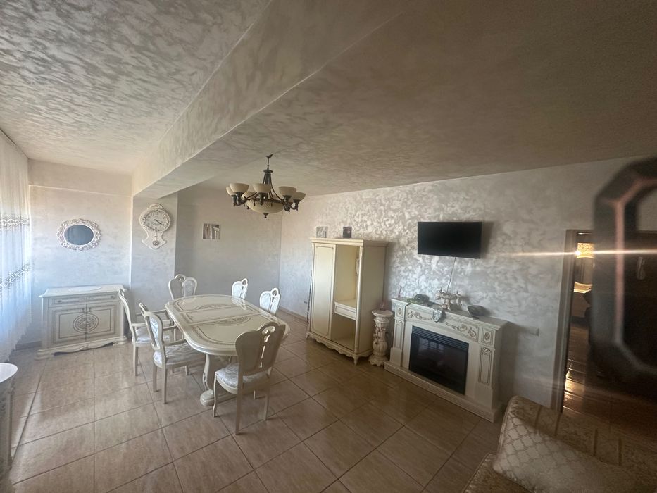 Închiriez ap 2 camere decomandat