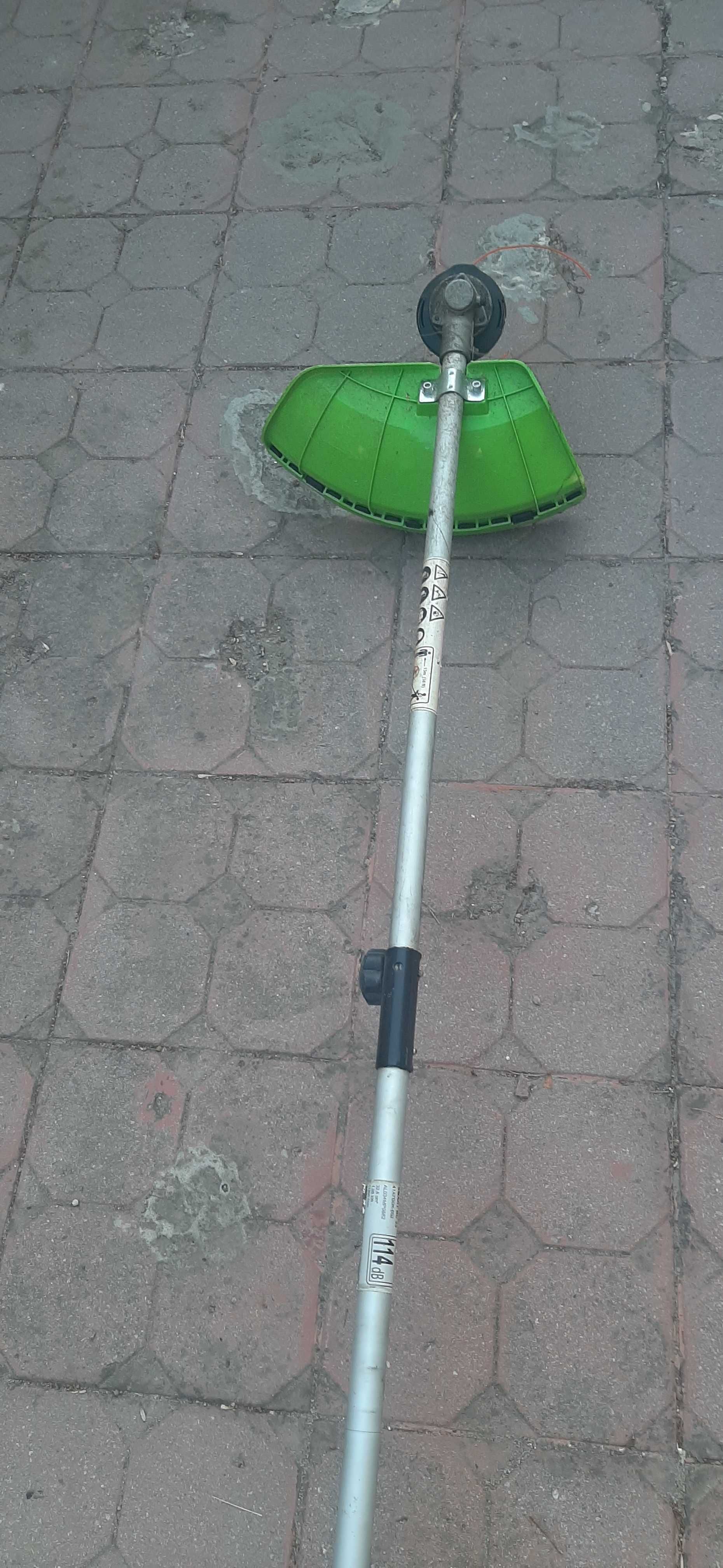 Продавам тример за части