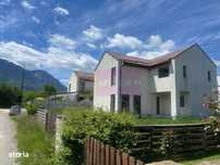 Vila la rosu Zarnesti- Mitropolit Metianu cu vedere superba spre munte