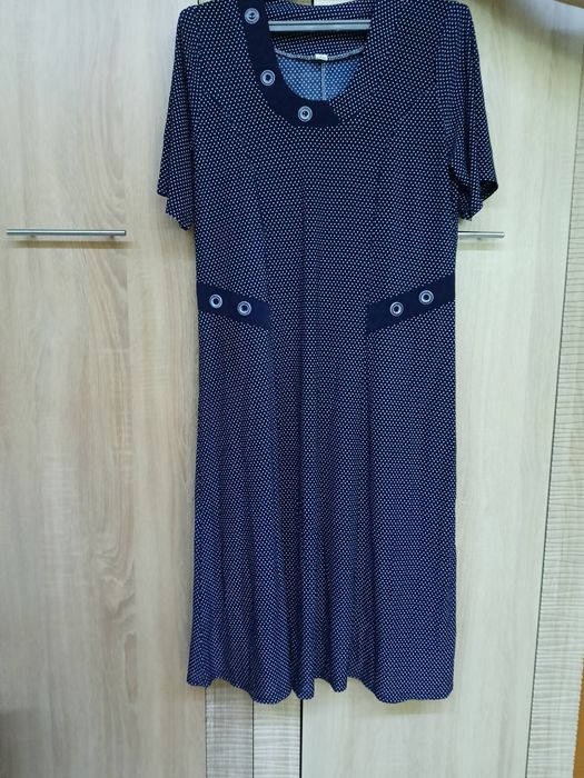 Продам платье Новое размер 48-50